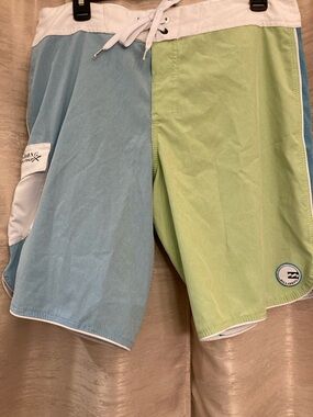 Billabong Platinum PX3 Boardshorts size 34 inch waist.